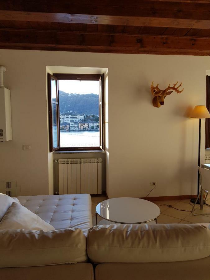 Casa Vacanza Isola Орта Сан Джулио Екстериор снимка